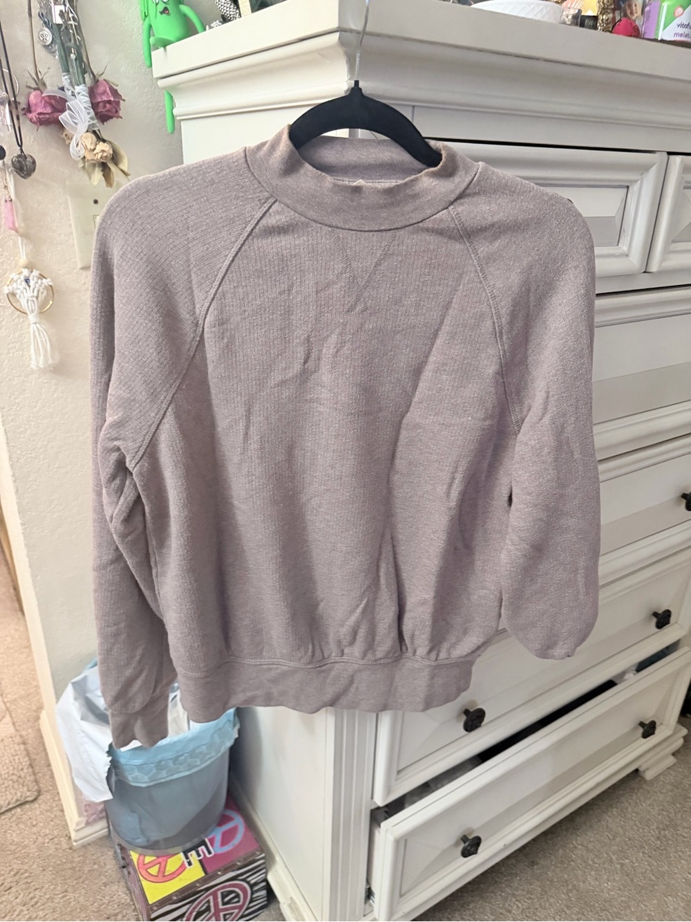 Women’s Universal Thread- Cozy Brown Pullover Sweatshirt(XS) Great Condition.